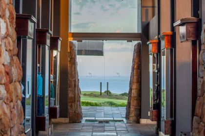 Oubaai Golf Estate Bird Hide